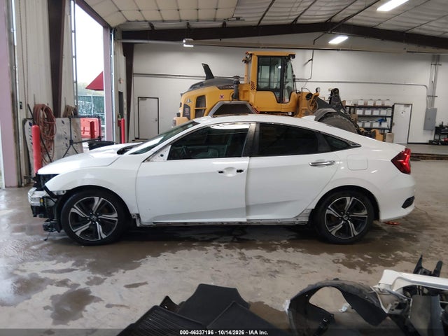 Honda Civic Touring 2016 19XFC1F93GE021732 Image 15