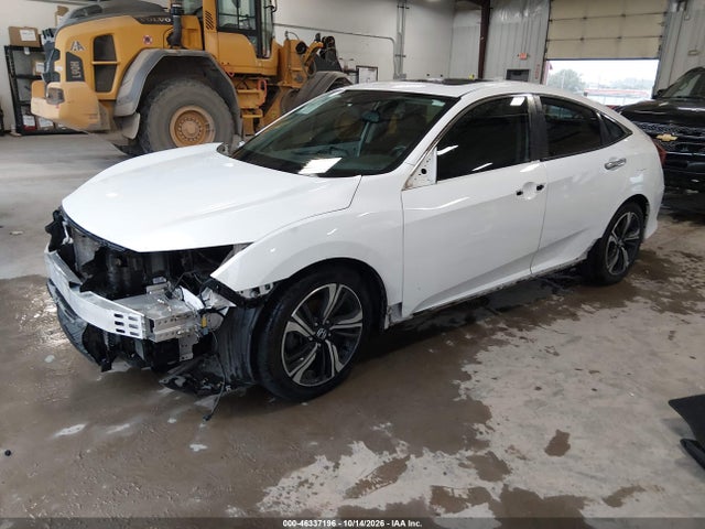 Honda Civic Touring 2016 19XFC1F93GE021732 Image 2
