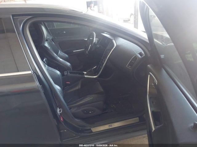 Auction sale of the 2015 Volvo Xc60 T6 R-design Premier Plus, vin: YV4902RG3F2595374, lot number: 46337218