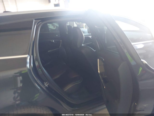 Auction sale of the 2015 Volvo Xc60 T6 R-design Premier Plus, vin: YV4902RG3F2595374, lot number: 46337218