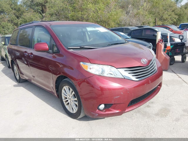 46337225 :رقم المزاد ، 5TDYK3DC2CS196866 vin ، 2012 Toyota Sienna Xle V6 8 Passenger مزاد بيع