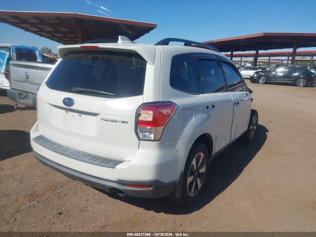 Subaru Forester 2.5i Premium 2017 JF2SJAEC3HH570961 Image 4