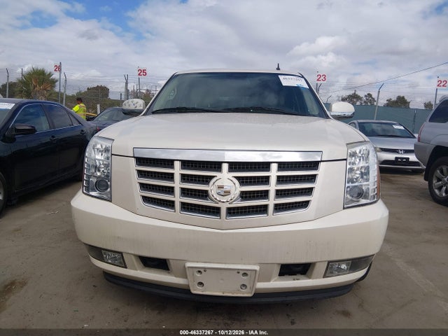 46337267 :رقم المزاد ، 1GYS3AEF0CR105067 vin ، 2012 Cadillac Escalade Standard مزاد بيع
