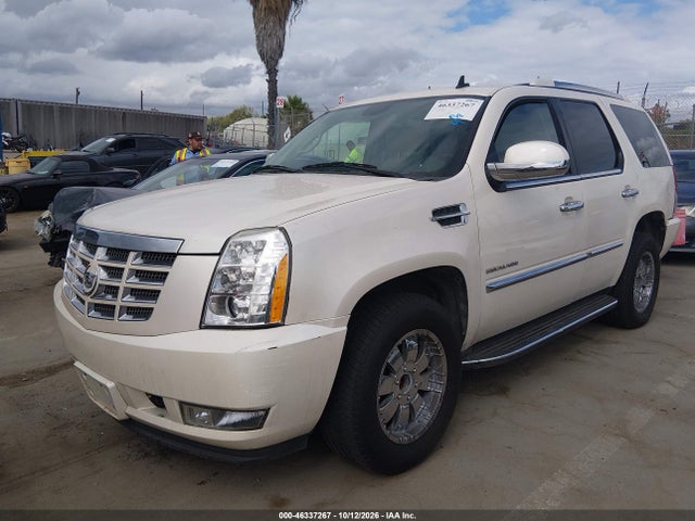 46337267 :رقم المزاد ، 1GYS3AEF0CR105067 vin ، 2012 Cadillac Escalade Standard مزاد بيع