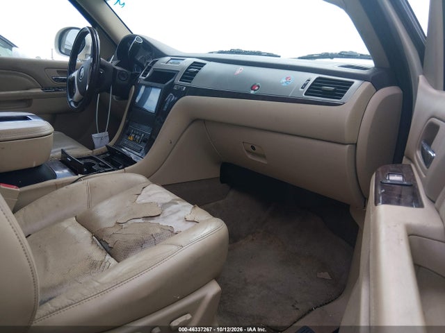 46337267 :رقم المزاد ، 1GYS3AEF0CR105067 vin ، 2012 Cadillac Escalade Standard مزاد بيع