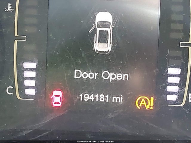 2015 Jeep Cherokee Latitude მანქანა იყიდება აუქციონზე, vin: 1C4PJMCS5FW792846, აუქციონის ნომერი: 46337434