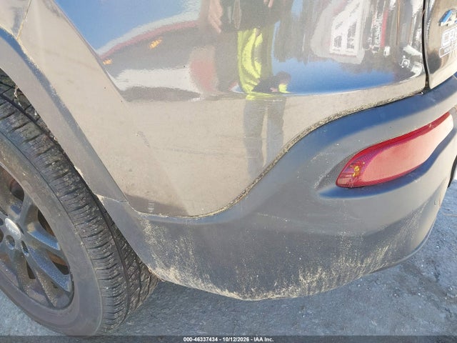 2015 Jeep Cherokee Latitude მანქანა იყიდება აუქციონზე, vin: 1C4PJMCS5FW792846, აუქციონის ნომერი: 46337434