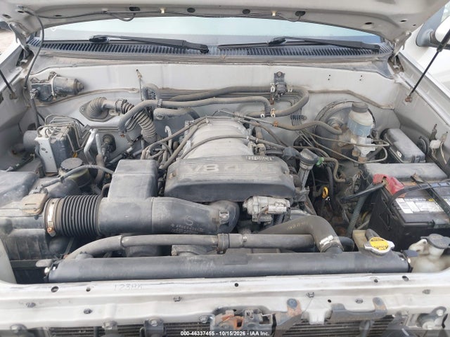 Продажа на аукционе авто 2001 Toyota Sequoia Sr5 V8, vin: 5TDBT44A01S053113, номер лота: 46337455