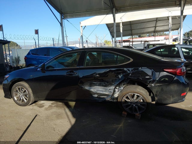 Lexus ES 300H 2018 JTHBW1GG1J2194364 Image 14