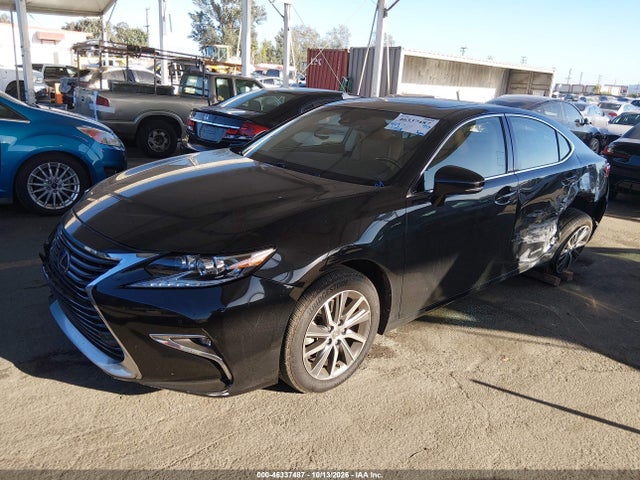 Lexus ES 300H 2018 JTHBW1GG1J2194364 Image 2