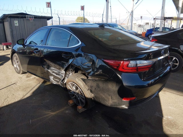 Lexus ES 300H 2018 JTHBW1GG1J2194364 Image 3