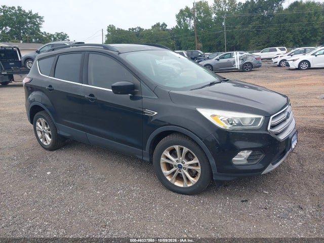 46337865 :رقم المزاد ، 1FMCU9GD3HUB64261 vin ، 2017 Ford Escape Se مزاد بيع