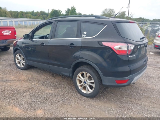 46337865 :رقم المزاد ، 1FMCU9GD3HUB64261 vin ، 2017 Ford Escape Se مزاد بيع