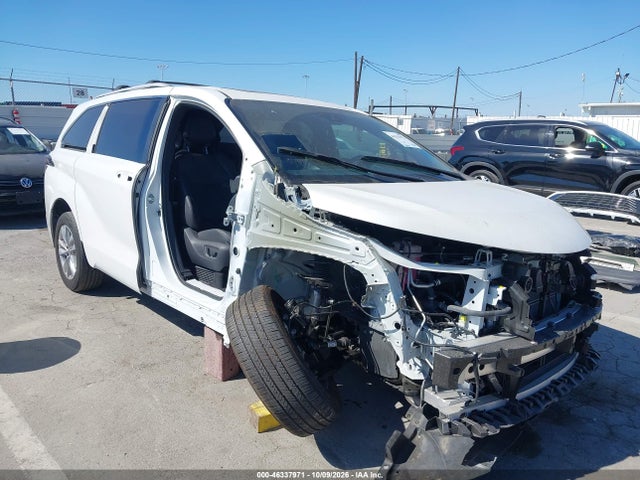 5TDZSKFC5SS161104 Toyota Sienna Limited
