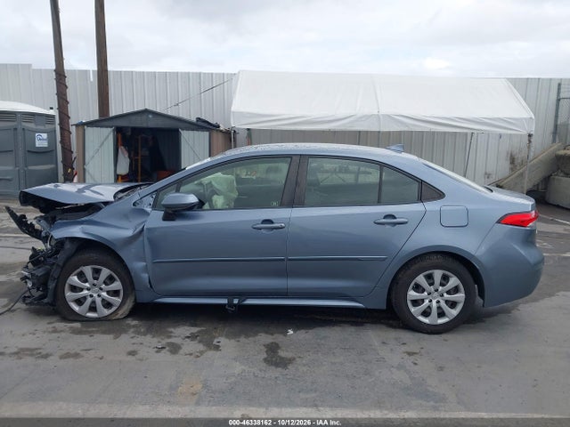 JTDEPMAE1MJ189941 Toyota COROLLA LE