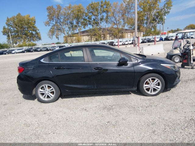 1G1BE5SM8H7226211 Chevrolet Cruze Lt Auto