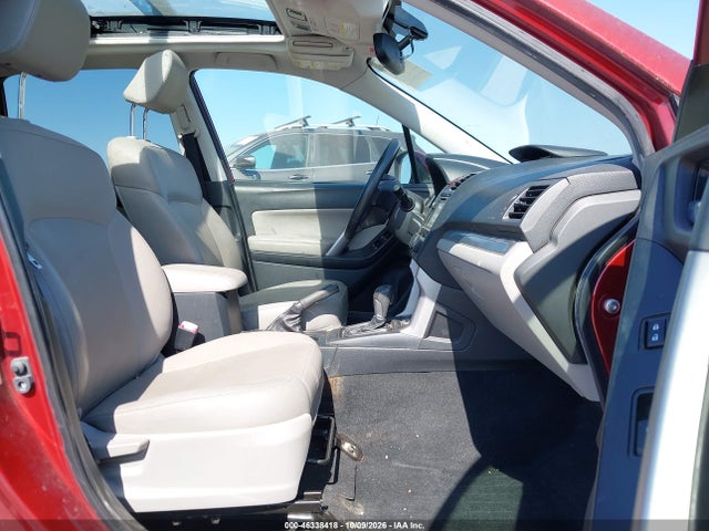 Subaru Forester 2.5i Touring 2015 JF2SJAWC4FH519190 Image 5