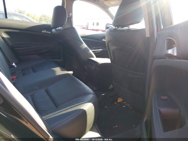 46338497 :رقم المزاد ، 1HGCP2F61BA047102 vin ، 2011 Honda Accord 2.4 Se مزاد بيع