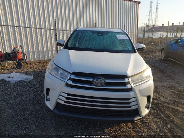 Продаж на аукціоні авто 2017 Toyota Highlander Xle, vin: 5TDJZRFH5HS400463, номер лоту: 46338570