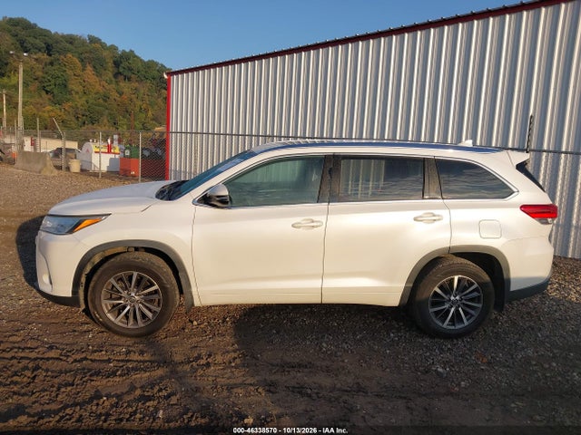 Продаж на аукціоні авто 2017 Toyota Highlander Xle, vin: 5TDJZRFH5HS400463, номер лоту: 46338570