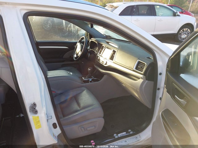 Продаж на аукціоні авто 2017 Toyota Highlander Xle, vin: 5TDJZRFH5HS400463, номер лоту: 46338570