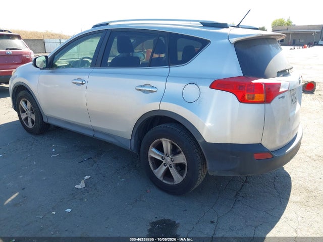 Toyota Rav4 Xle 2014 JTMWFREV4EJ016771 Image 3