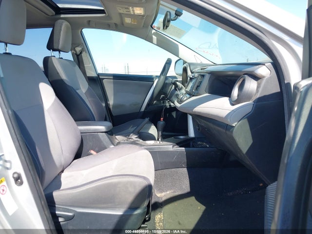 Toyota Rav4 Xle 2014 JTMWFREV4EJ016771 Image 5