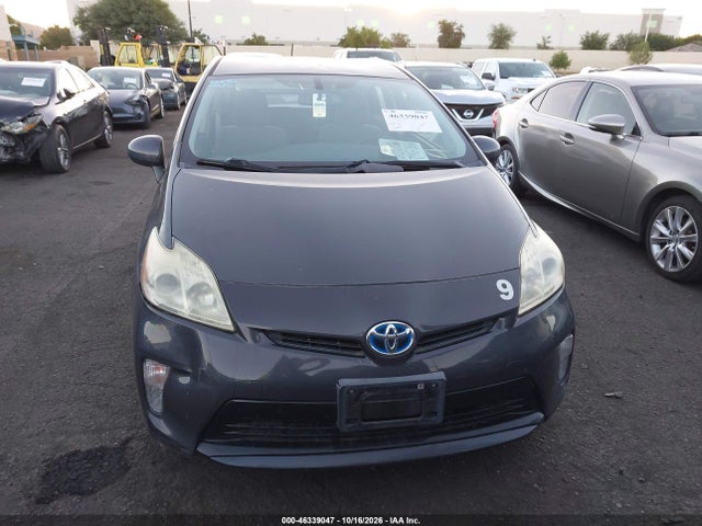 Toyota Prius Two 2014 JTDKN3DU6E0374449 Image 13