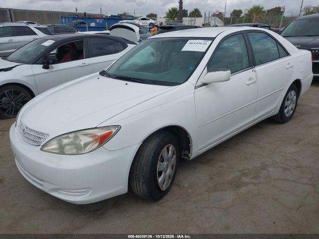 2003 Toyota Camry Le მანქანა იყიდება აუქციონზე, vin: 4T1BE32K43U213228, აუქციონის ნომერი: 46339126