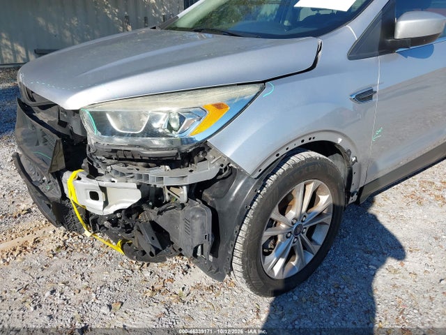 Продажа на аукционе авто 2017 Ford Escape Se, vin: 1FMCU0GDXHUE17300, номер лота: 46339171