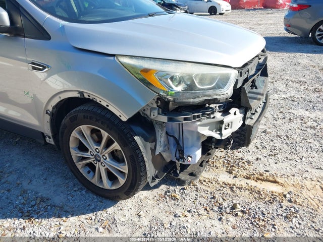 Продажа на аукционе авто 2017 Ford Escape Se, vin: 1FMCU0GDXHUE17300, номер лота: 46339171