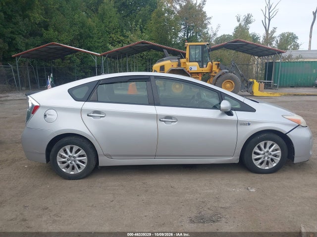 46339329 :رقم المزاد ، JTDKN3DP4D3035793 vin ، 2013 Toyota Prius Plug-in مزاد بيع