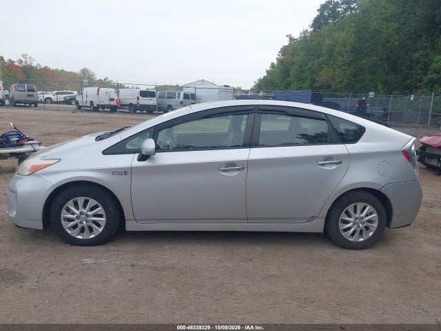 46339329 :رقم المزاد ، JTDKN3DP4D3035793 vin ، 2013 Toyota Prius Plug-in مزاد بيع