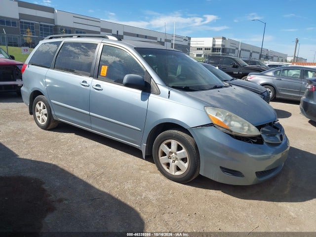 46339398 :رقم المزاد ، 5TDKK4CCXAS303379 vin ، 2010 Toyota Sienna Le مزاد بيع