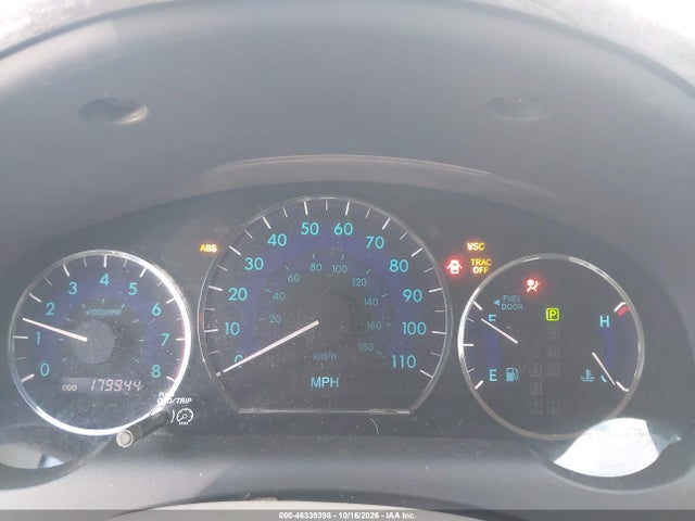 46339398 :رقم المزاد ، 5TDKK4CCXAS303379 vin ، 2010 Toyota Sienna Le مزاد بيع