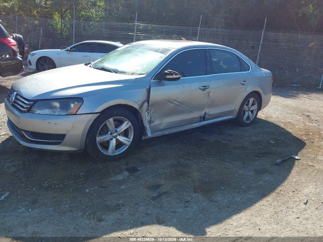 2012 Volkswagen Passat 2.5l Se მანქანა იყიდება აუქციონზე, vin: 1VWBP7A33CC044967, აუქციონის ნომერი: 46339539