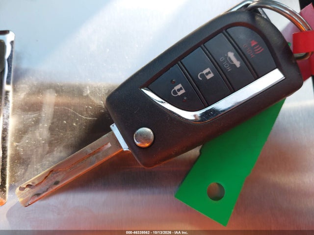 46339562 :رقم المزاد ، 4T1C11AK8NU634507 vin ، 2022 Toyota Camry Le مزاد بيع