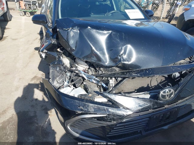 46339562 :رقم المزاد ، 4T1C11AK8NU634507 vin ، 2022 Toyota Camry Le مزاد بيع