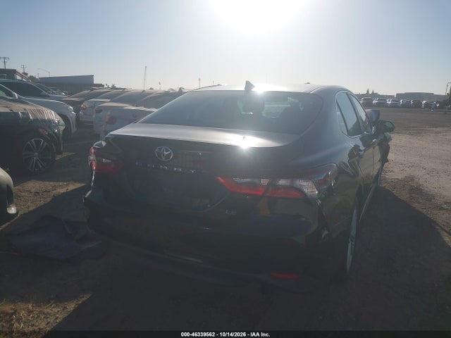 46339562 :رقم المزاد ، 4T1C11AK8NU634507 vin ، 2022 Toyota Camry Le مزاد بيع