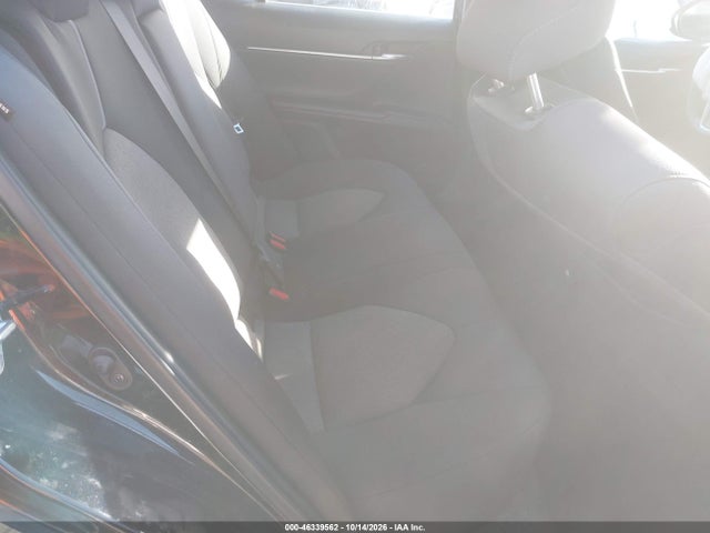 46339562 :رقم المزاد ، 4T1C11AK8NU634507 vin ، 2022 Toyota Camry Le مزاد بيع