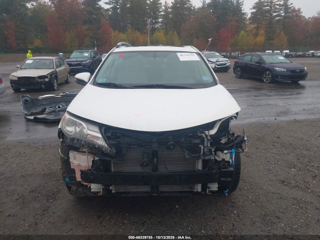 JTMRFREV6FJ026586 Toyota Rav4 Xle