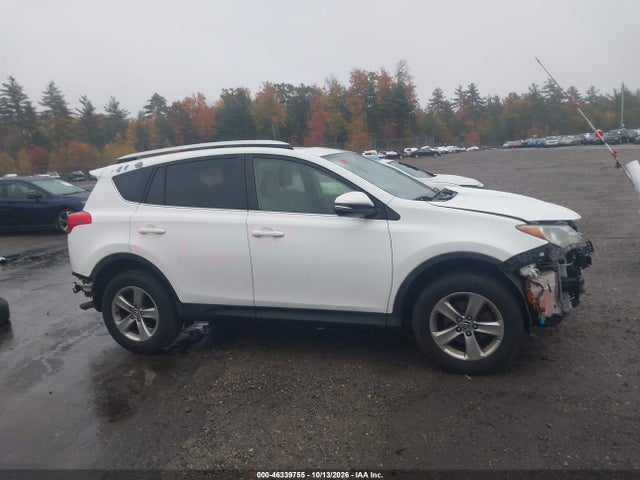 JTMRFREV6FJ026586 Toyota Rav4 Xle