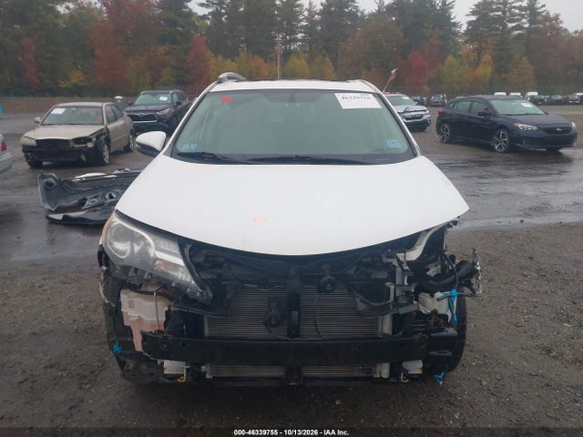 JTMRFREV6FJ026586 Toyota Rav4 Xle
