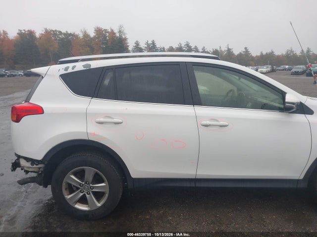 JTMRFREV6FJ026586 Toyota Rav4 Xle