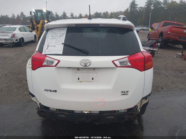 JTMRFREV6FJ026586 Toyota Rav4 Xle