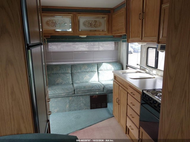 Продаж на аукціоні авто 1992 Ford Econoline E350 Cutaway Van, vin: 1FDKE30G3NHB11994, номер лоту: 46339797