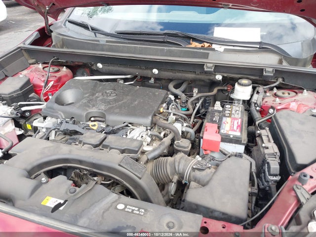 2T3K1RFV3KW049186 Toyota RAV4 LE