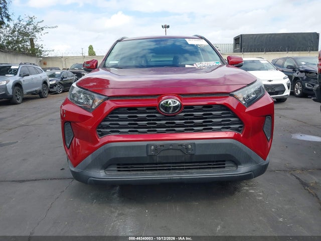 2T3K1RFV3KW049186 Toyota RAV4 LE