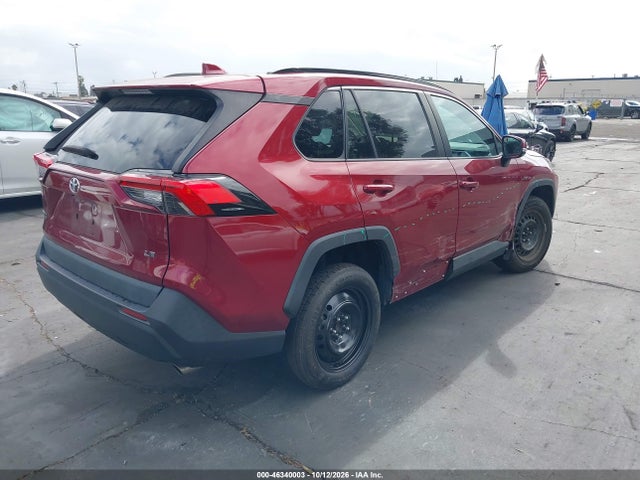 2T3K1RFV3KW049186 Toyota RAV4 LE