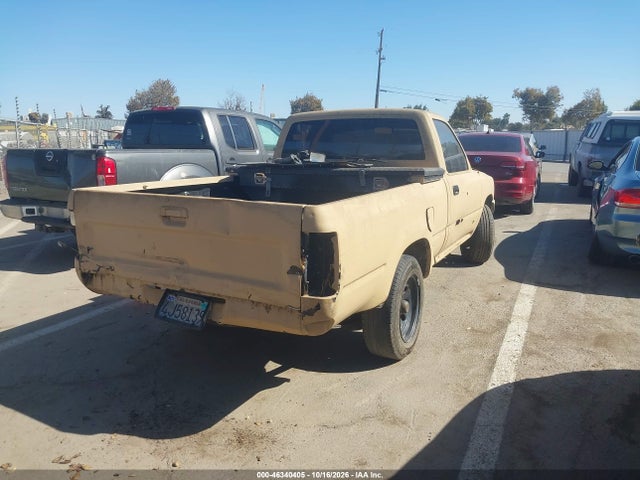 46340405 :رقم المزاد ، JT4RN81A2N0088412 vin ، 1992 Toyota Pickup 1/2 Ton Short Wheelbase مزاد بيع